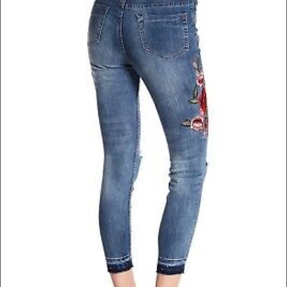 NANETTE LEPORE Rose Embroidery Stretch Skinny Jean - Picture 8 of 8